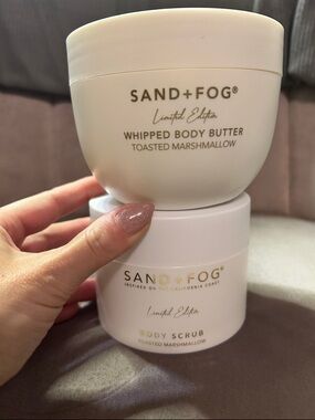 SAND+FOG Toasted Marshmallow Whipped Body Butter - White
